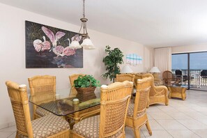 Ocean Vista 205 Dining Area