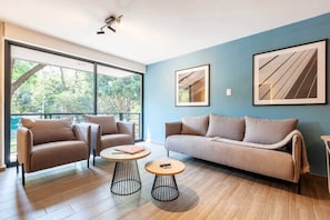 Great space with balcony
