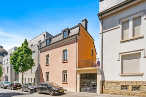 Welcome to your home away from home; a charming residence nestled in the heart of the city.