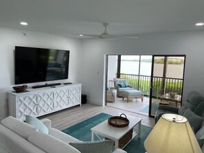 Buttonwood Cove 104B living area