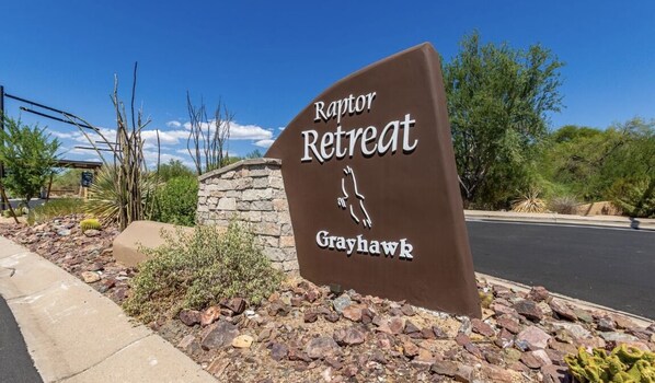 Entrance into Raptor Retreat at Grayhawk