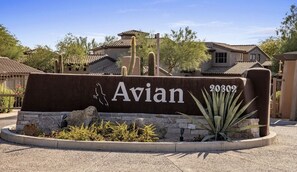 Avian Community within Raptor Retreat at Grayhawk