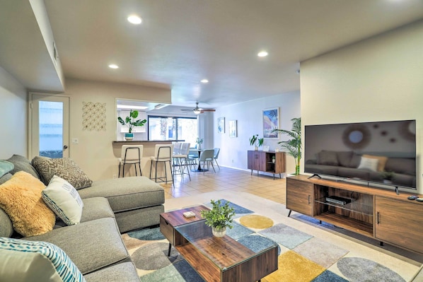 Palm Springs Vacation Rental | 1BR | 2BA | 887 Sq Ft | Step-Free Access