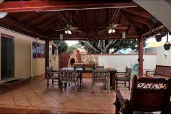 Outdoor dining