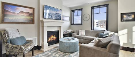 Relaxing living room with gas fireplace