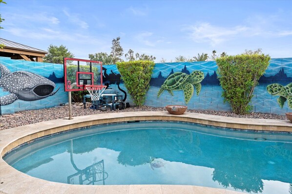 The sparkling pool is the perfect place to enjoy the Arizona sunshine!