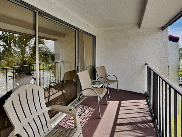 Welcome to Edgewater Villa #117
