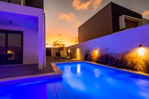 Private pool