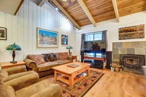 Living Room | TV w/ DVD Player | DVD Library | Wood-Burning Stove