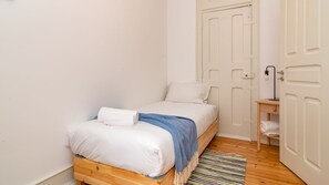 Stay in a cozy, typical Lisbon apartment #cozy #typical #portugal #pt #lisbon