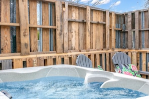 Bain à remous extérieur