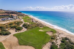 Gorgeous golf and ocean view