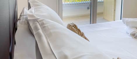 Profitez de votre séjour sans tracas ! Le linge de lit est fourni par notre blanchisserie locale pour votre confort ultime.