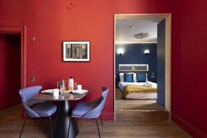 Studio with bed and kitchen