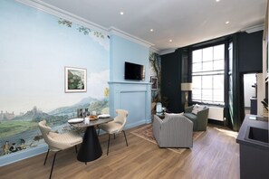 Studio with bed and kitchen
