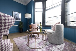 Studio with bed and kitchen