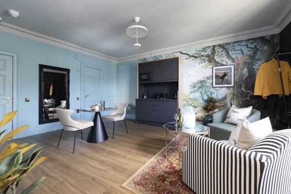 Studio with bed and kitchen
