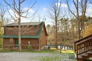 Cabin 1, Scenic Solitude