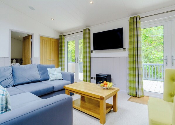 Newton Brook Elegance Lodge - Bath Mill Lodge Retreat, Newton Saint Loe, Nr Bath