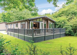 Netherfield Watersedge Lodge