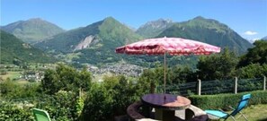 vue sur la vallée de Luz-St-Sauveur depuis les logements