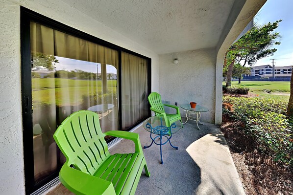 Welcome to Edgewater Villa #2007