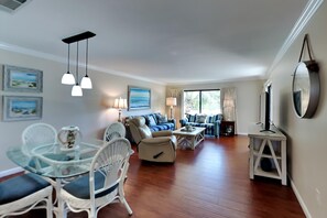 Living Room / Dining Area