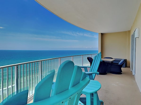 Welcome to Ocean Villa #2106