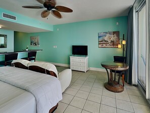 Studio Bedroom - King