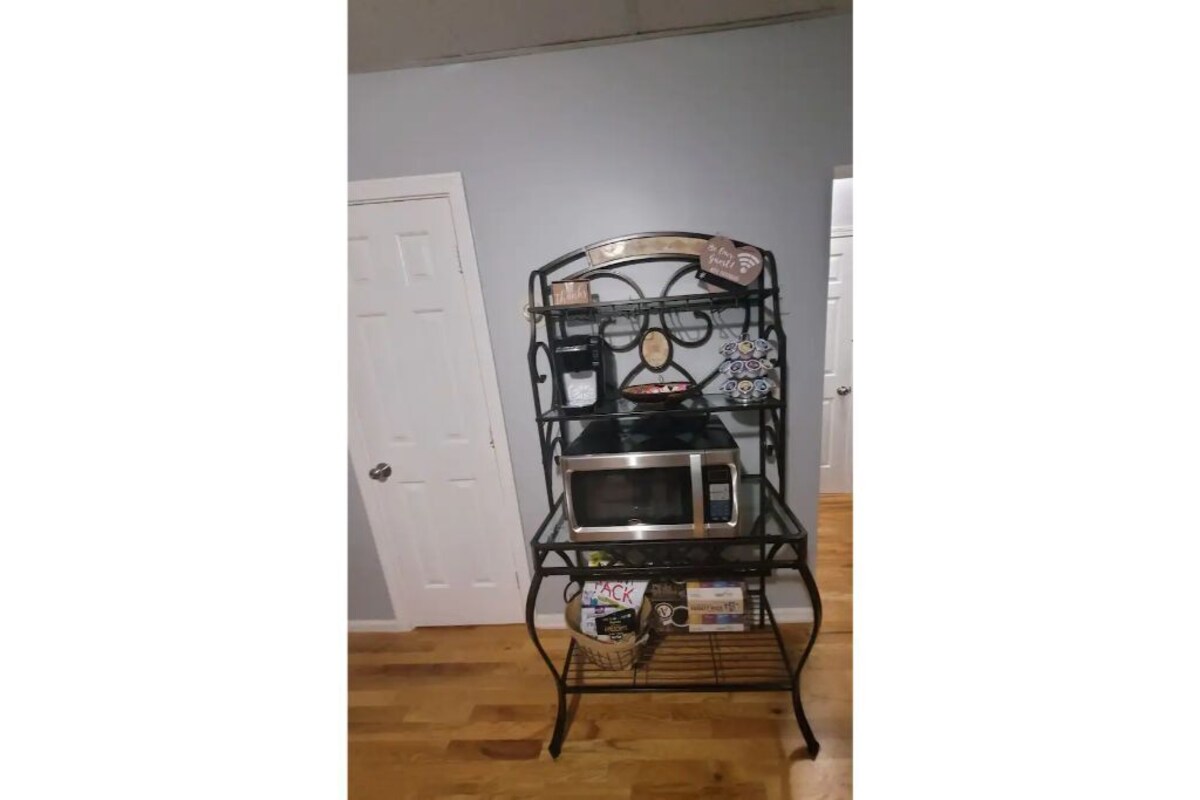 Cozy near Yale university two bedroom two bed.