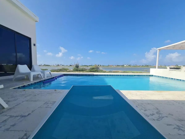 UNIQUE-PRIVATE & ALL YOURS TO ENJOY...Your Villa Sunset Mirador Aruba!