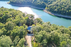 Aerial View | 480-Foot Lakefront