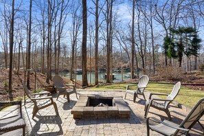 Fire Pit with Plenty of Seating