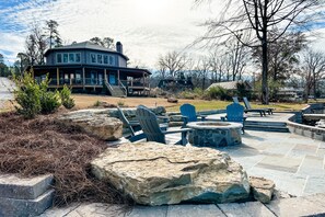 Firepit Patio overlooking the Octagon Shaped Eagles Nest on Lay Lake