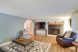 Living Room | 55" & 75" Smart TVs | Towels/Linens | Radiant/Baseboard Heat