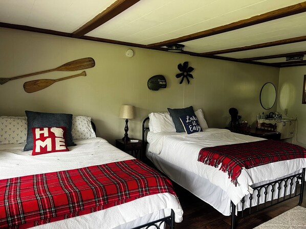 2 queen beds