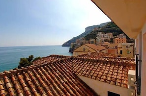 Vue depuis lâhĂ©bergement