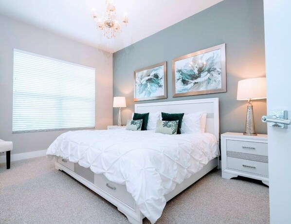 Master Suite - King Bed