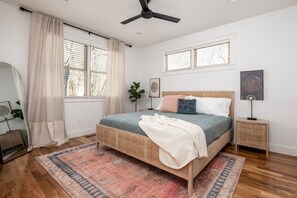 Comfortable Master Bedroom w/King Bed