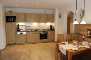 Ferienwohnung Blumenwiese 65 qm-Wohnküche