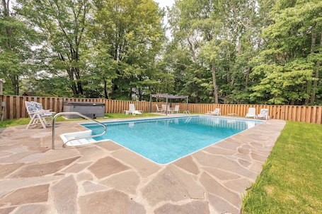 40' Saltwater pool can be heated upon request.