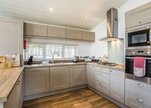Tennyson Premier Lodge