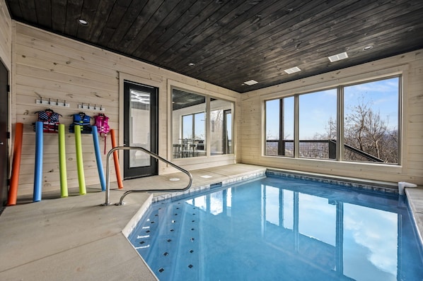 Welcome to Chalet Mountain Pool! Picture spending your family vacation in this luxury modern chalet. Enjoy stunning mountain views and close proximity to downtown Gatlinburg. One of only a select few houses in Chalet Village with an indoor pool.