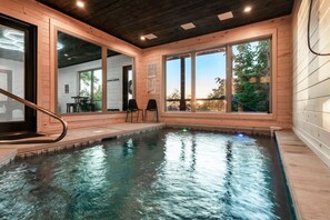 Allow the kids (or big kids) to enjoy the heated indoor pool, with complimentary toys and floats for hours of fun in the cabin. 