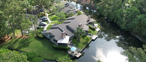 High Overhead Pond and Villa