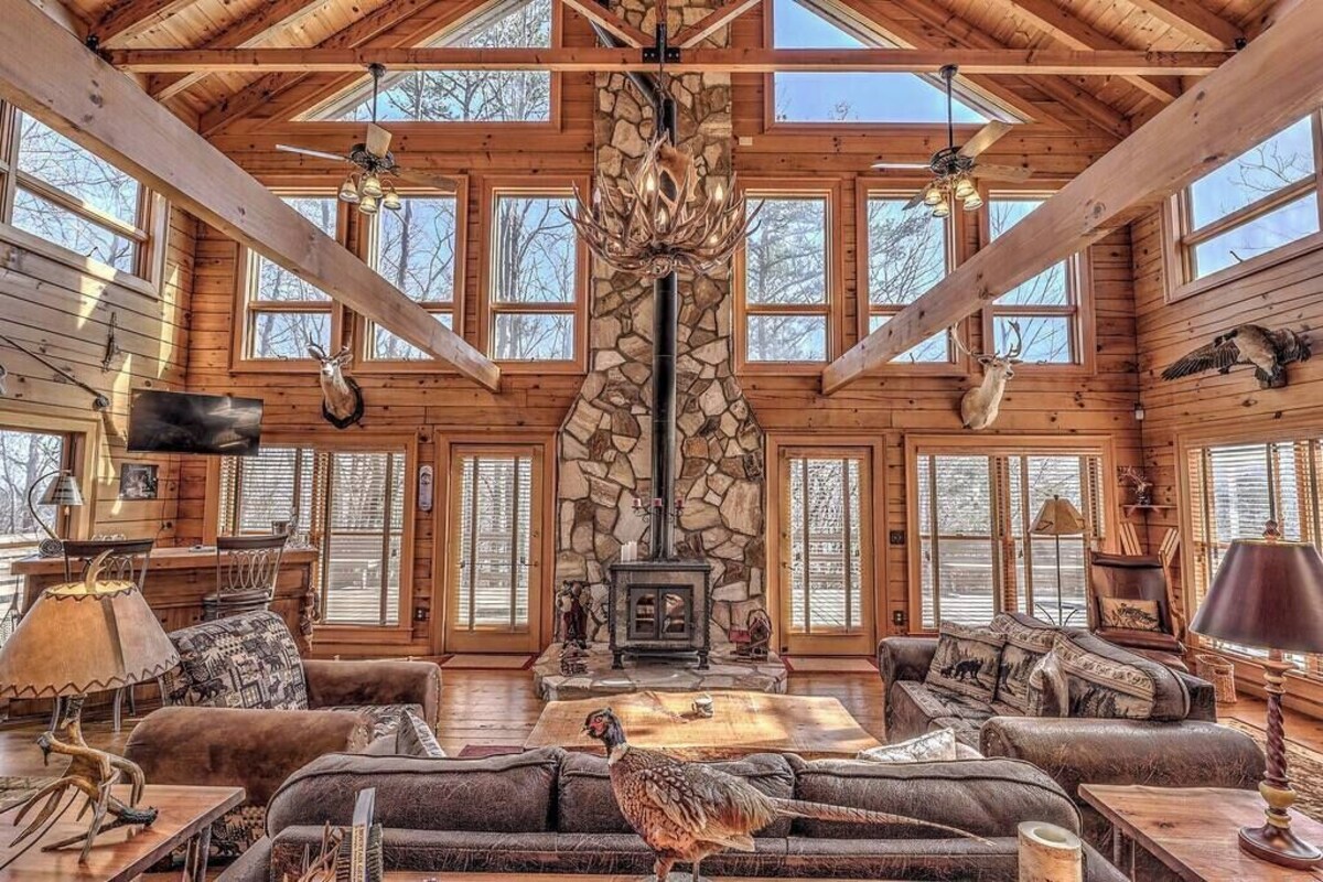 Amazing Grand Mountain Cabin, best in Blue Ridge!