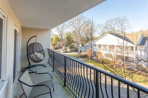 Side Balcony- Facing Sussex Street