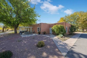 Charming, modern and scenic Guadalupe House welcomes your family or group.