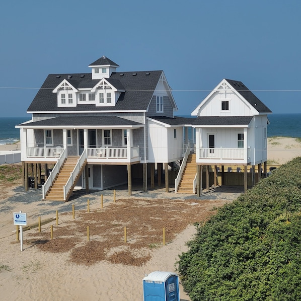 NORTHWIND and VILLA - NORTHWIND and VILLA