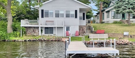 Lake side cabin with balcony and 20 ft dock